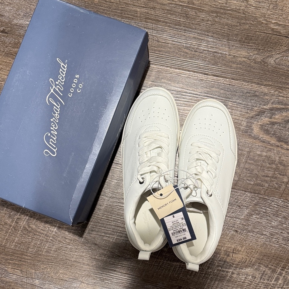 Universal Thread Rena White Casual Sneakers